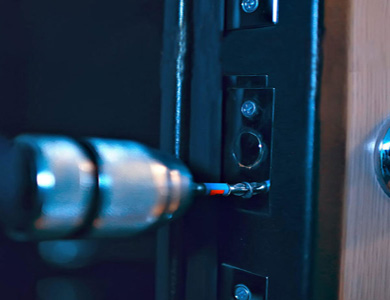 华龙24小时上门开锁公司